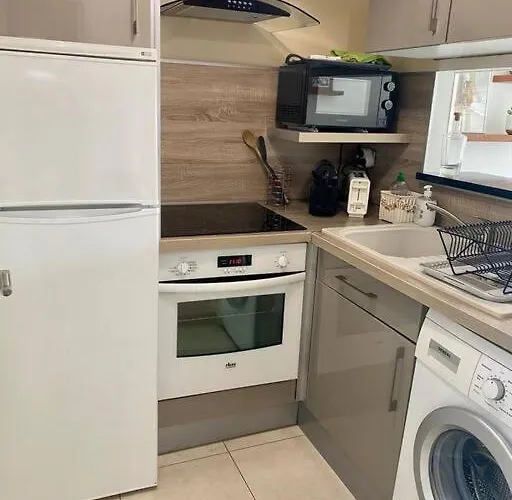 公寓 Le Spacieux Avec Loggia